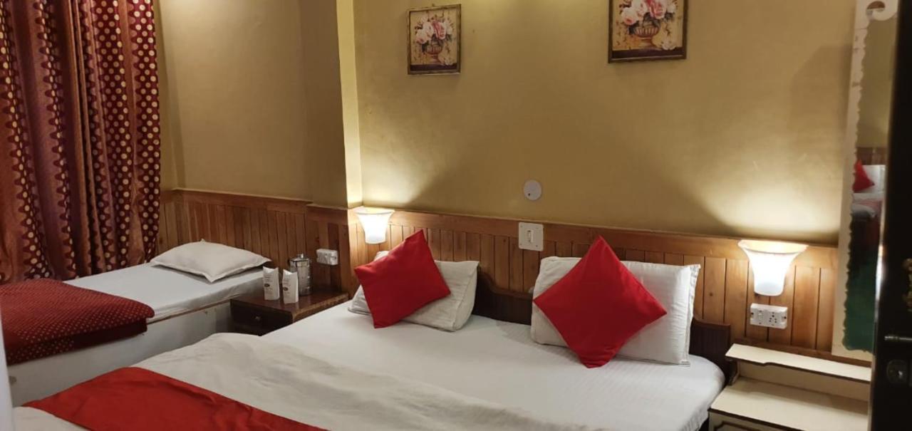 Goroomgo Ankur Lake View Mall Road Nainital - Prime Location With Luxury Room Ngoại thất bức ảnh
